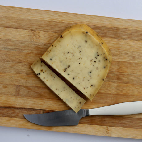 Lekker Black Pepper Gouda