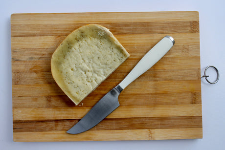 Lekker Garlic-Nettle Gouda